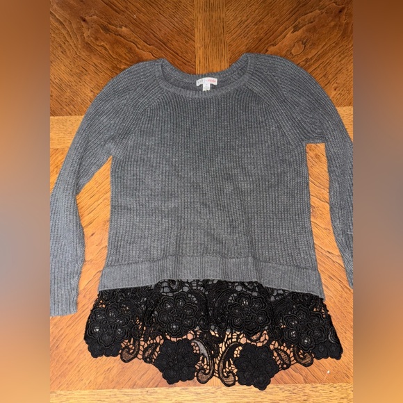 Gray Sweater with Black Lace Detail - Picture 4 of 4